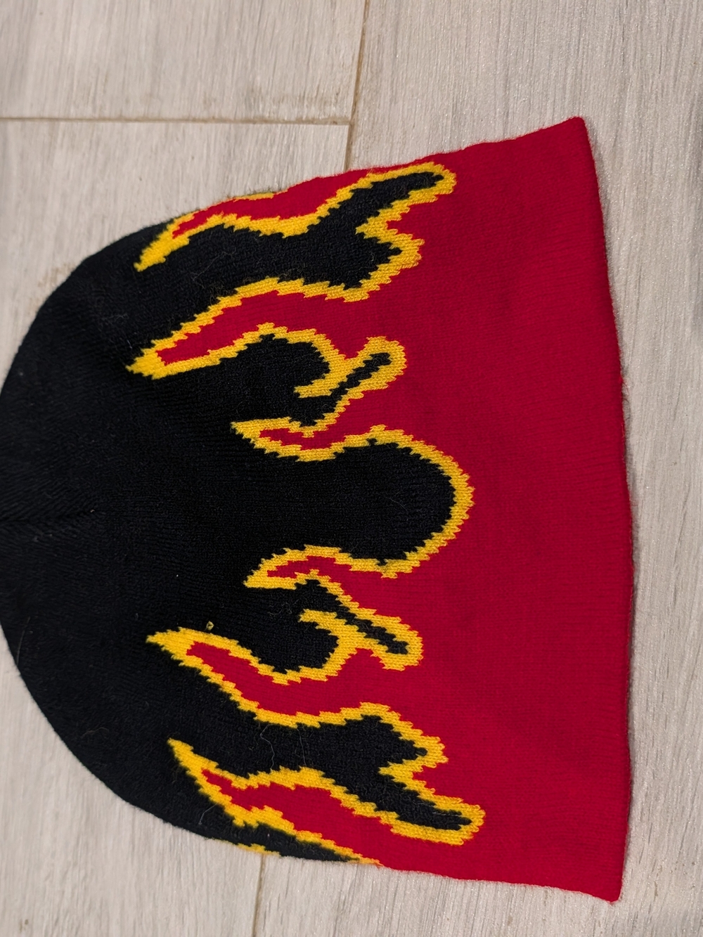 Kids Flame Knit Beanie Hat - Red & Black